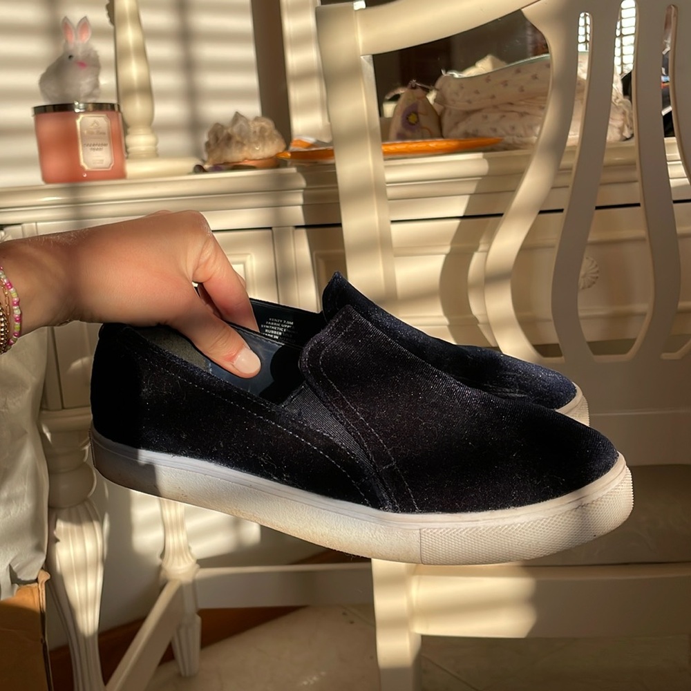 Steve Madden size 7.5 flats slip-ons